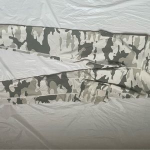 Green camouflage leggings